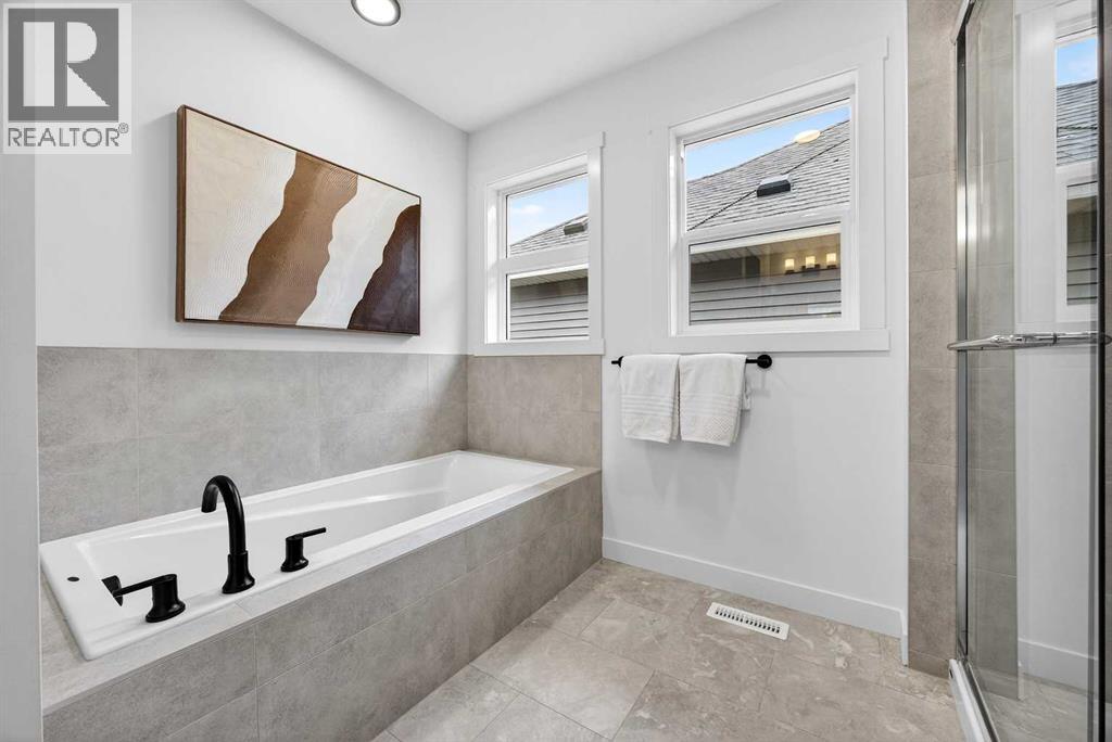 214 Bayview Park SW, Airdrie, Alberta  T4B 4G2 - Photo 21 - A2301120