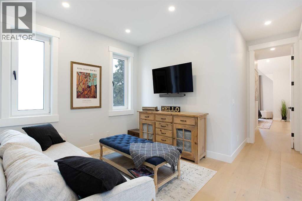 937 42 Street Sw, Calgary, Alberta  T3C 1Y9 - Photo 20 - A2302119