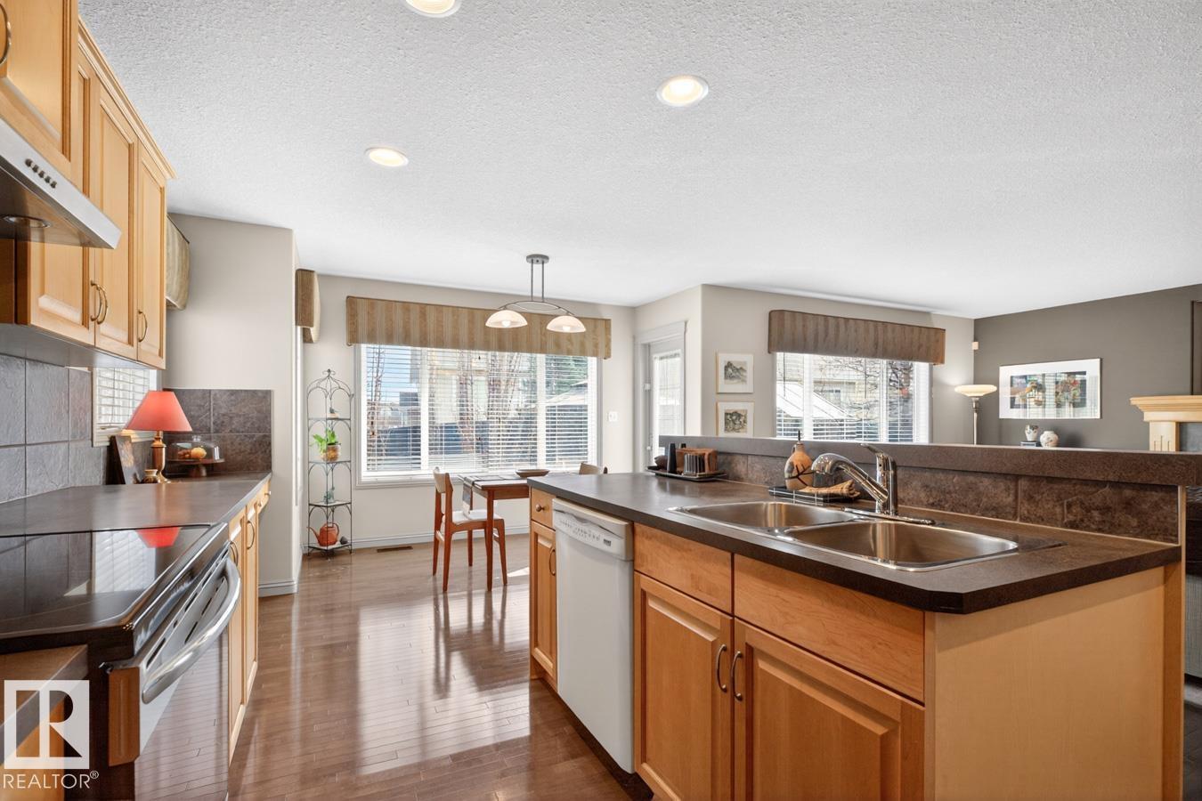2178 Haddow Dr Nw, Edmonton, Alberta  T6R 3M6 - Photo 13 - E4484094
