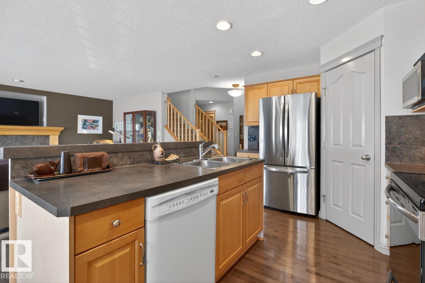 2178 Haddow Dr Nw, Edmonton, Alberta  T6R 3M6 - Photo 11 - E4484094