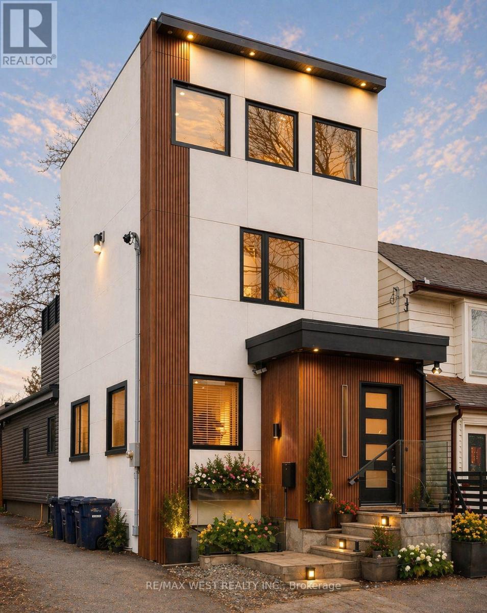 201 RHODES AVENUE, Toronto, Ontario