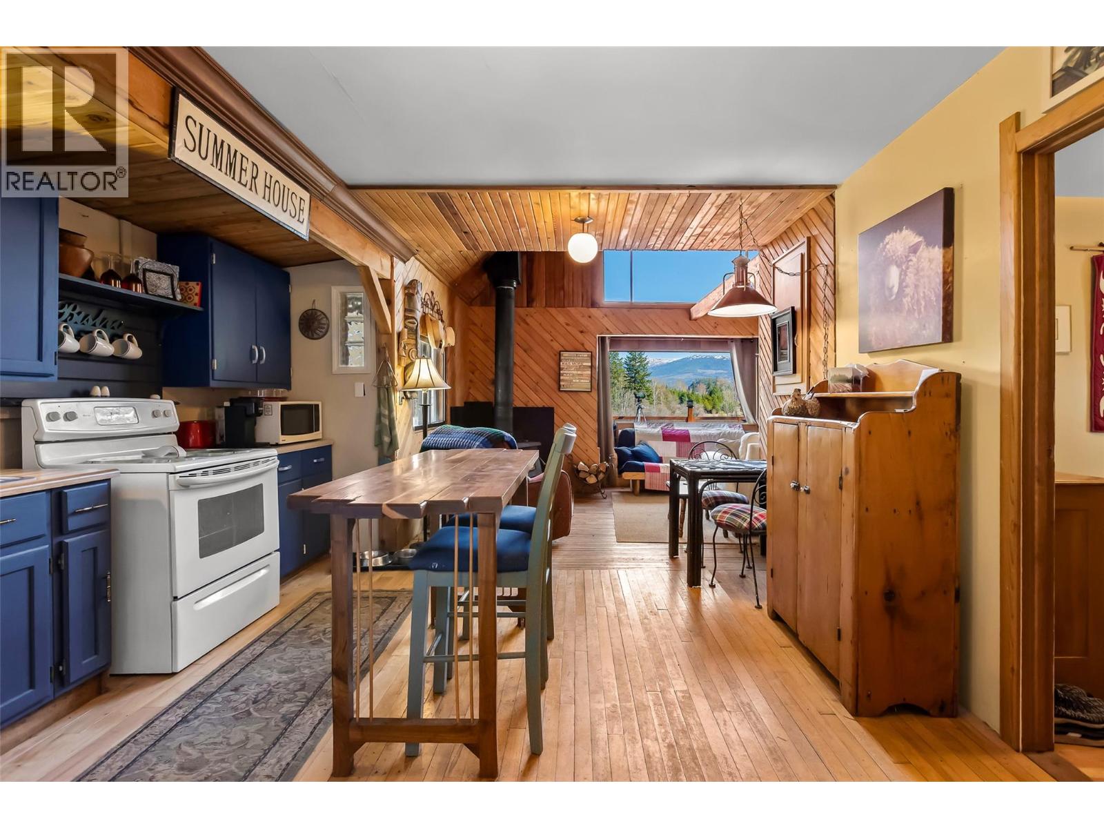7760 95 Highway, Kingsgate, British Columbia  V0B 1V1 - Photo 3 - 10384540