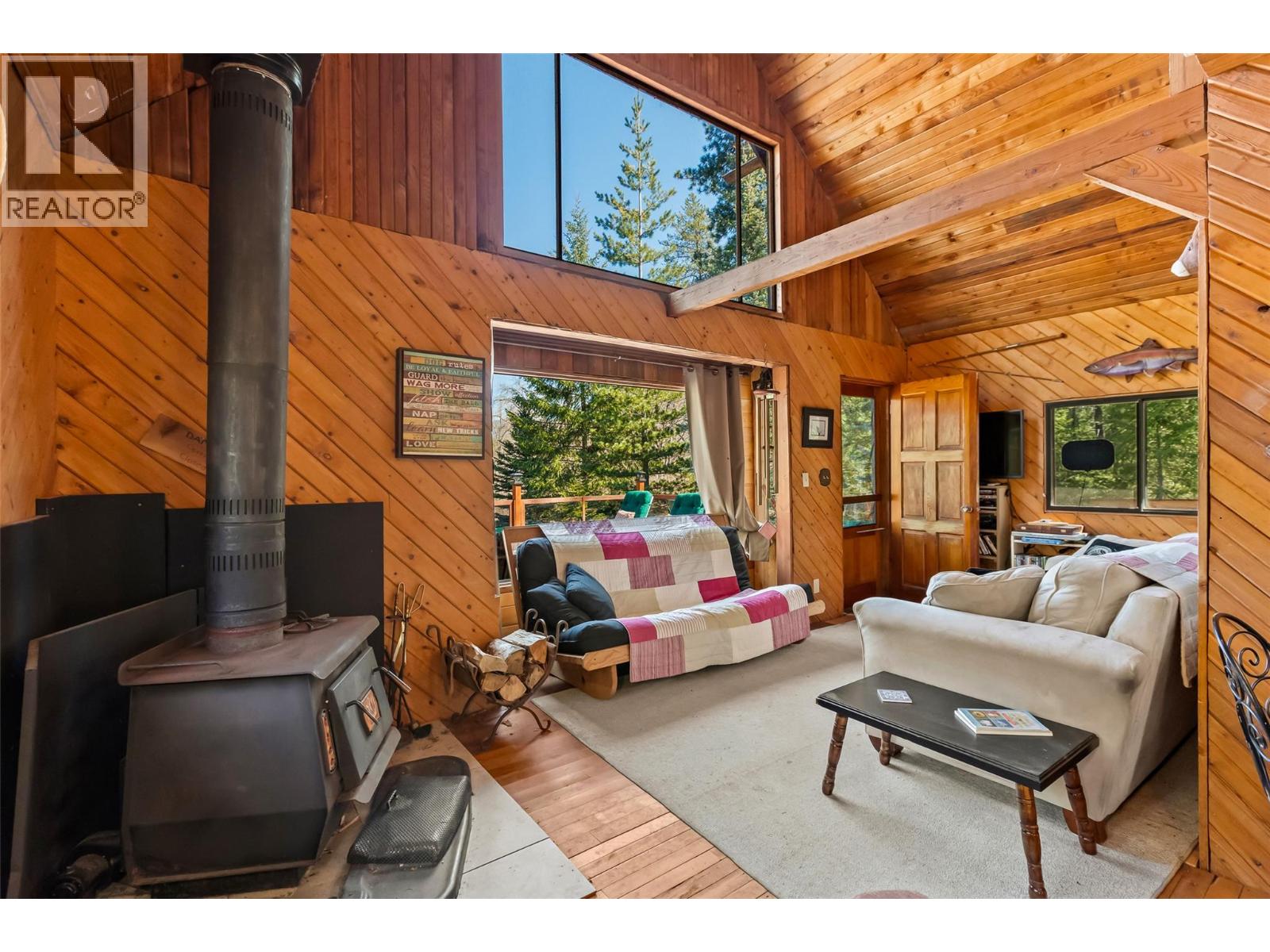 7760 95 Highway, Kingsgate, British Columbia  V0B 1V1 - Photo 6 - 10384540