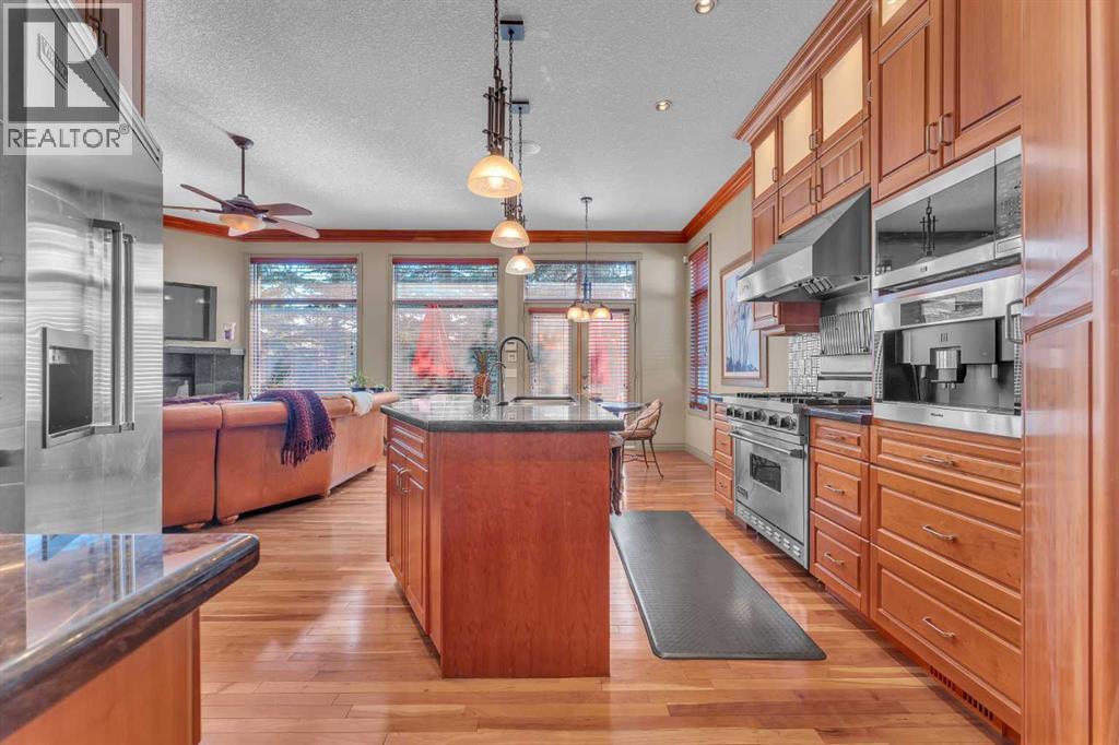 183 Westview Drive Sw, Calgary, Alberta  T3C 2S3 - Photo 14 - A2303775