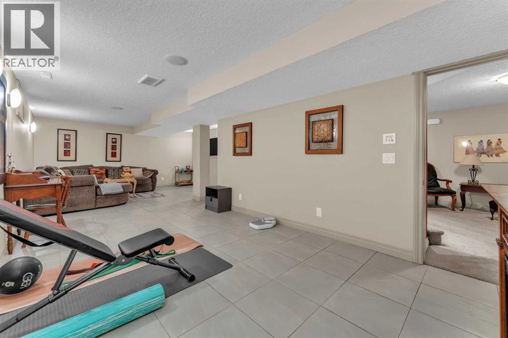 183 Westview Drive Sw, Calgary, Alberta  T3C 2S3 - Photo 30 - A2303775