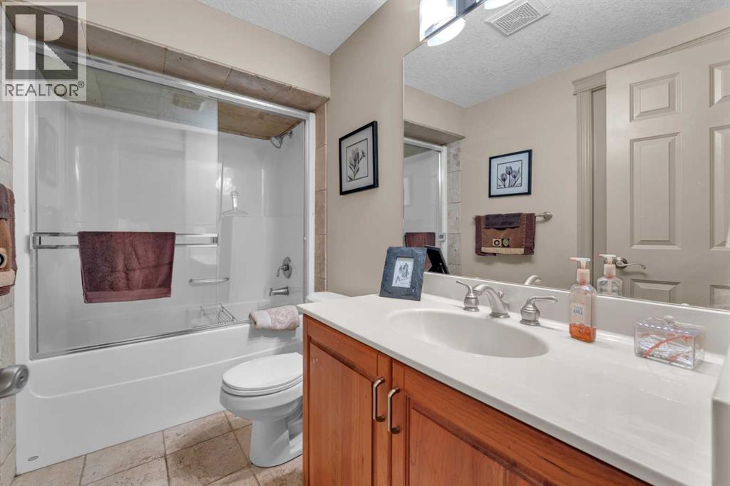 183 Westview Drive Sw, Calgary, Alberta  T3C 2S3 - Photo 33 - A2303775