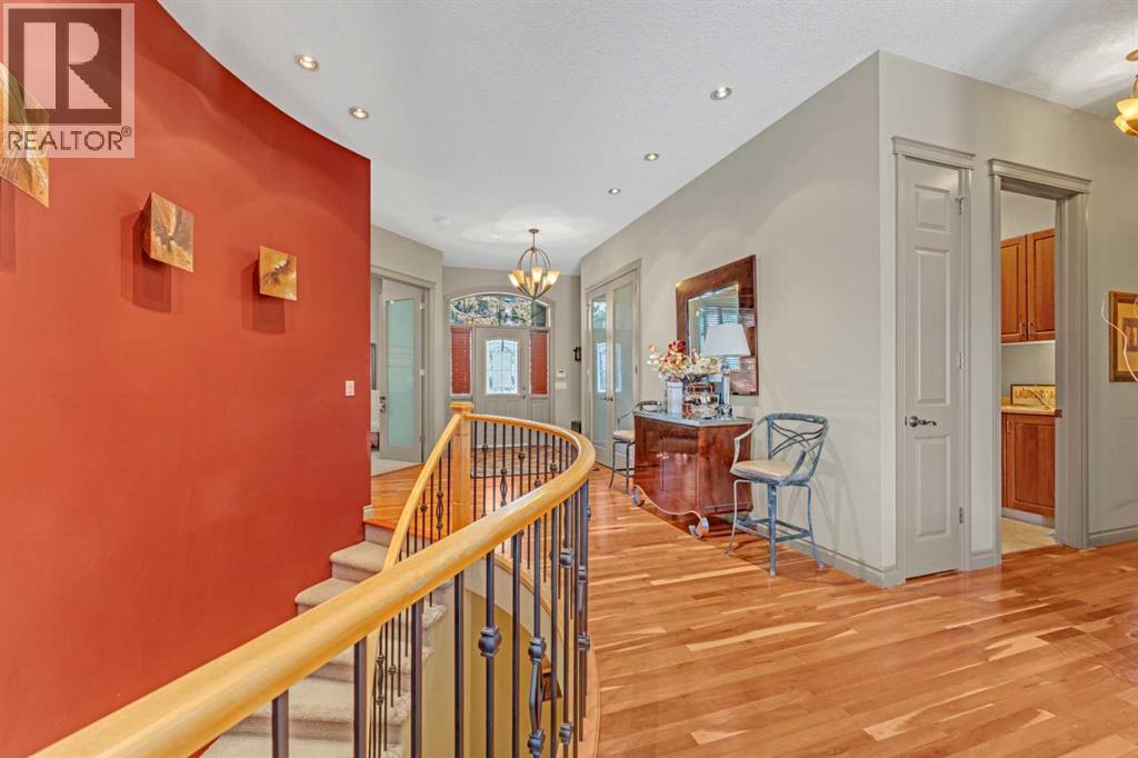 183 Westview Drive Sw, Calgary, Alberta  T3C 2S3 - Photo 6 - A2303775