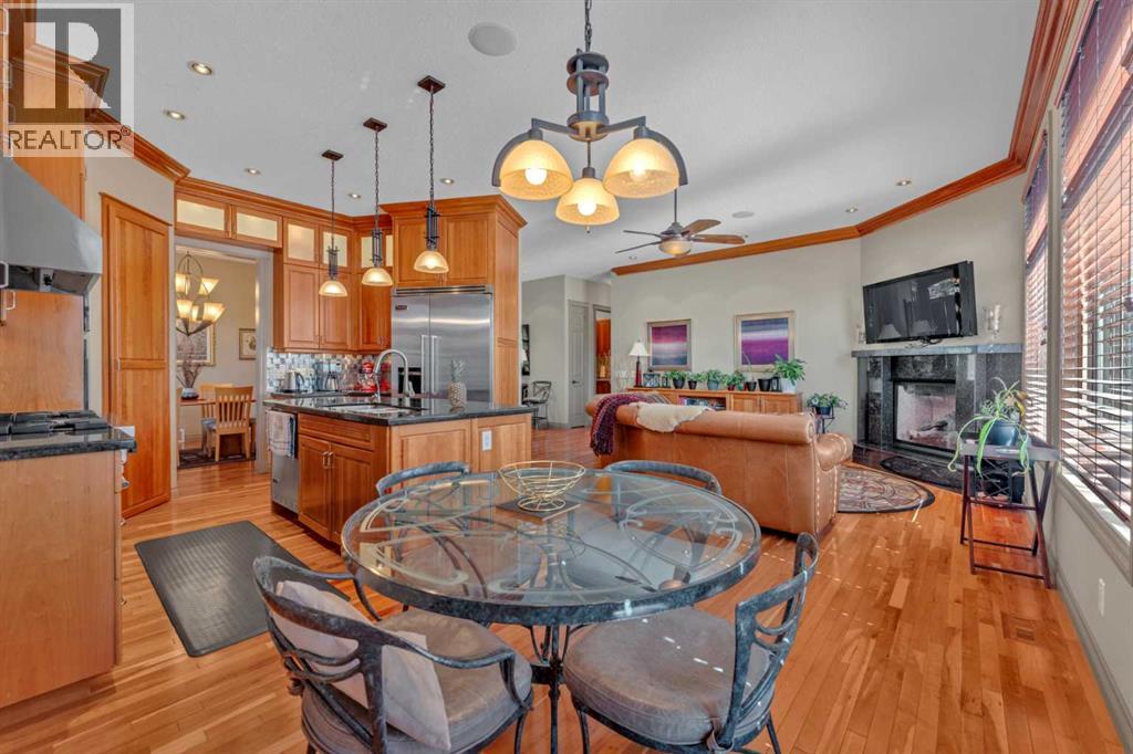 183 Westview Drive Sw, Calgary, Alberta  T3C 2S3 - Photo 9 - A2303775