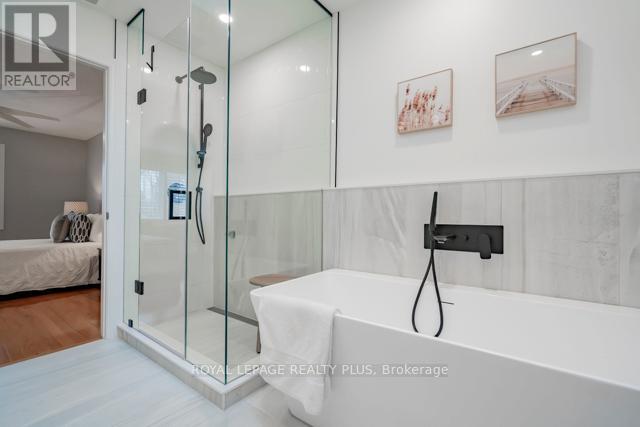 83 Kerr Street, Oakville, Ontario  L6K 3A2 - Photo 31 - W12979384