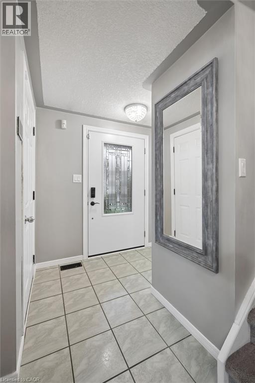 14 Wycliffe Place, Kitchener, Ontario  N2M 5J7 - Photo 15 - 40824027