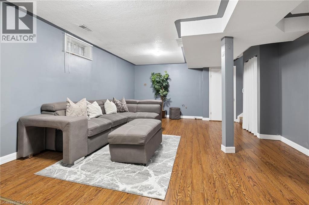 14 Wycliffe Place, Kitchener, Ontario  N2M 5J7 - Photo 24 - 40824027