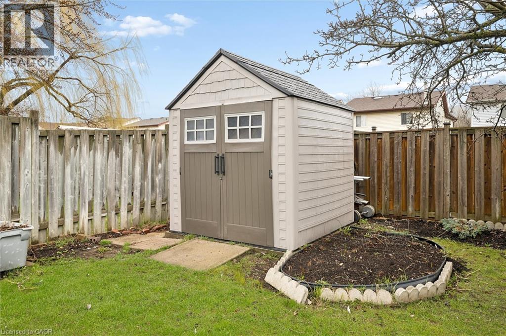 14 Wycliffe Place, Kitchener, Ontario  N2M 5J7 - Photo 34 - 40824027