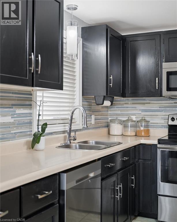 14 Wycliffe Place, Kitchener, Ontario  N2M 5J7 - Photo 6 - 40824027