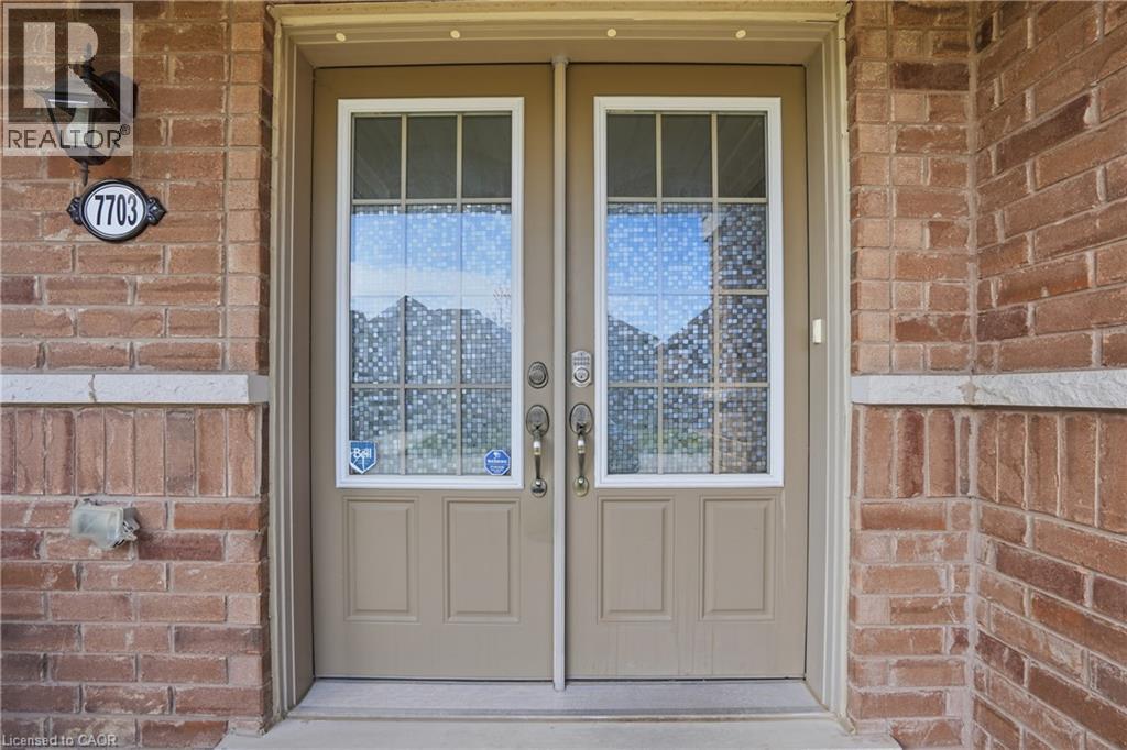 7703 Sycamore Drive, Niagara Falls, Ontario  L2H 0N6 - Photo 4 - 40823994