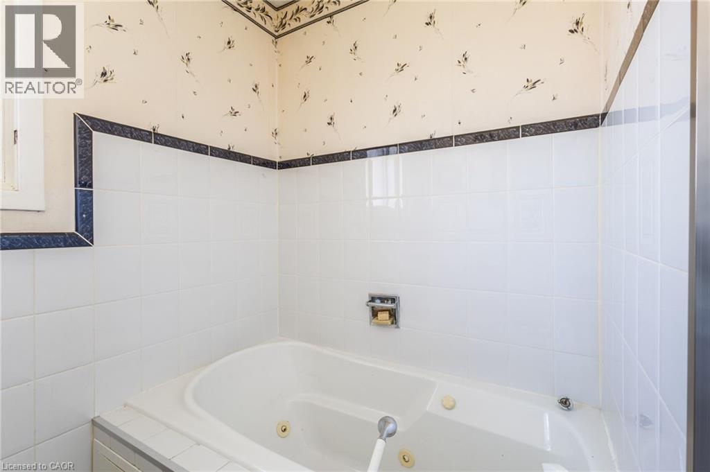 156 Lakeside Drive, Grimsby, Ontario  L3M 2L5 - Photo 21 - 40822875