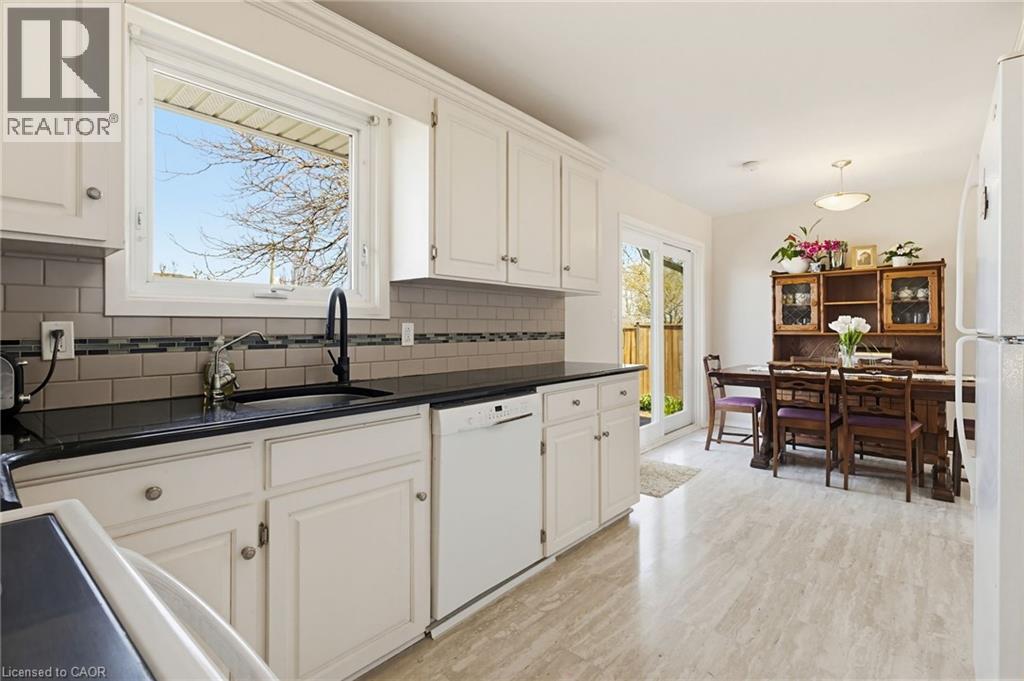 156 Lakeside Drive, Grimsby, Ontario  L3M 2L5 - Photo 8 - 40822875