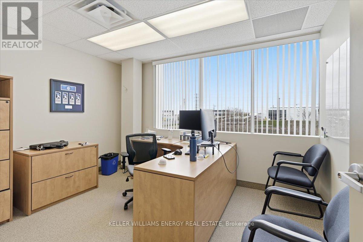 201 - 1143 Wentworth Street W, Oshawa, Ontario  L1J 8P7 - Photo 3 - E13042172