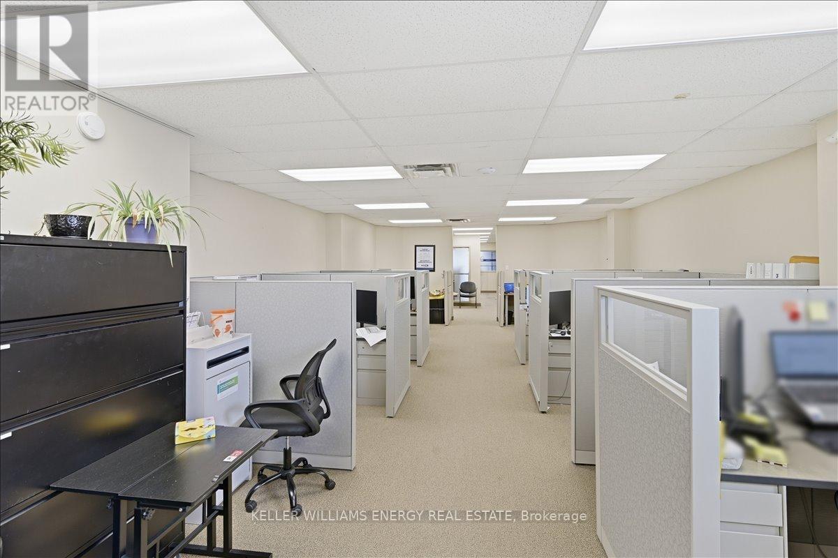 201 - 1143 Wentworth Street W, Oshawa, Ontario  L1J 8P7 - Photo 4 - E13042172