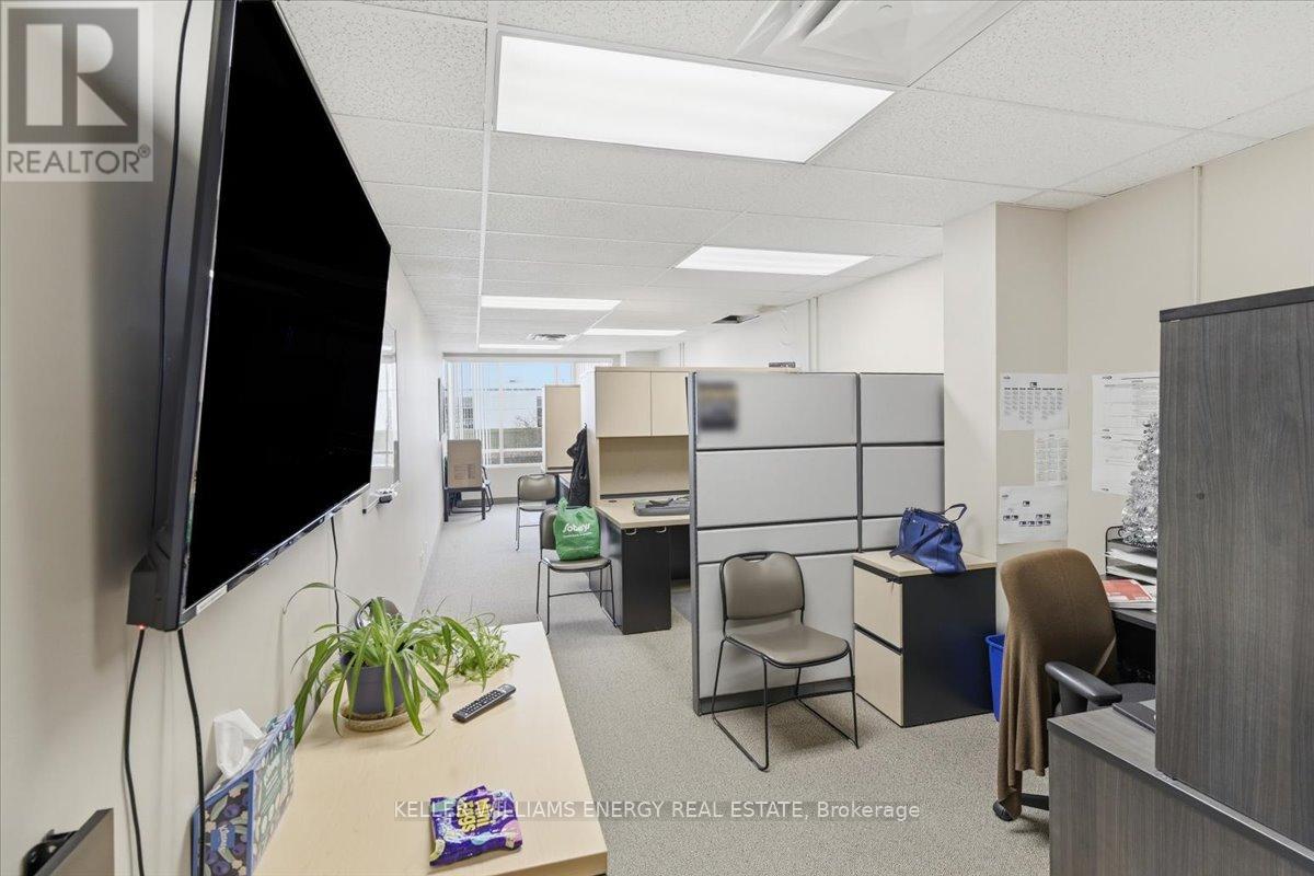 201 - 1143 Wentworth Street W, Oshawa, Ontario  L1J 8P7 - Photo 7 - E13042172