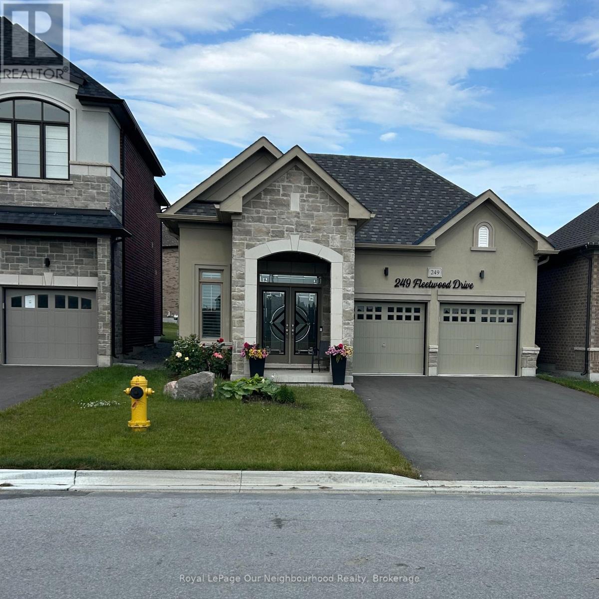 249 FLEETWOOD DRIVE, Oshawa, Ontario