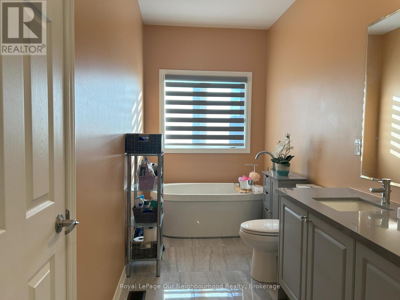 249 Fleetwood Drive, Oshawa, Ontario  L1K 3E8 - Photo 14 - E13042196