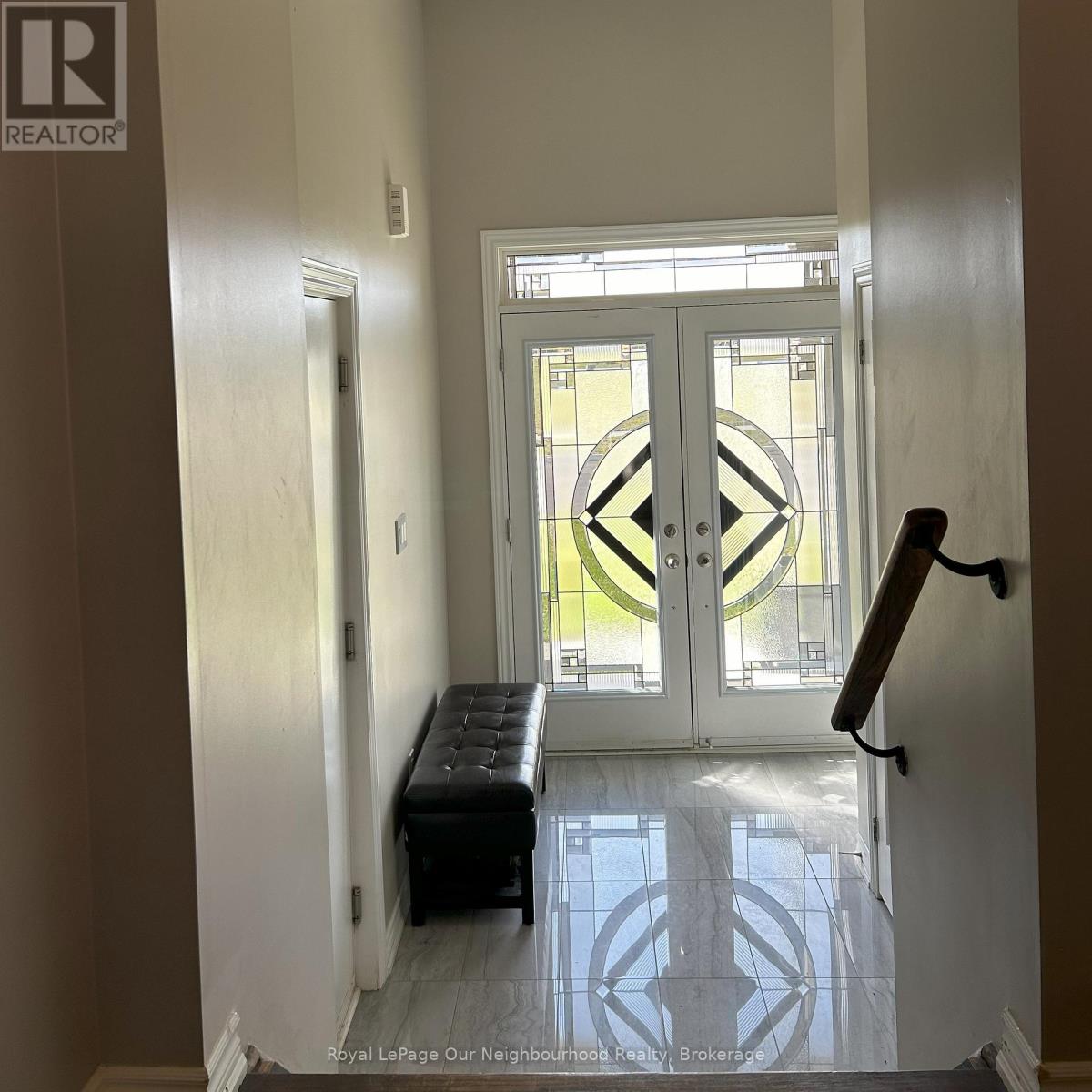 249 Fleetwood Drive, Oshawa, Ontario  L1K 3E8 - Photo 2 - E13042196