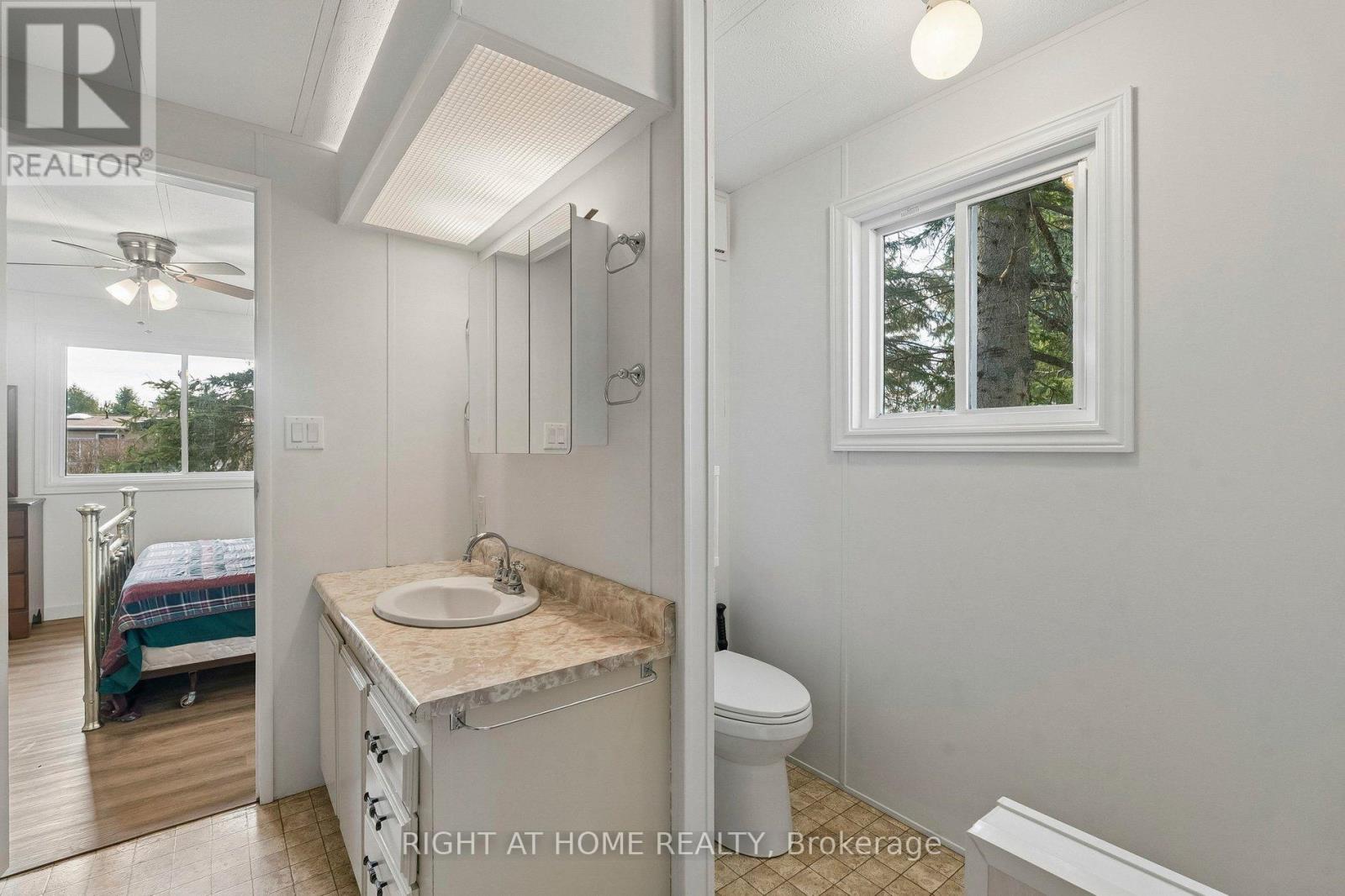 6 Emery Court, Georgina, Ontario  L0E 1R0 - Photo 23 - N13042282