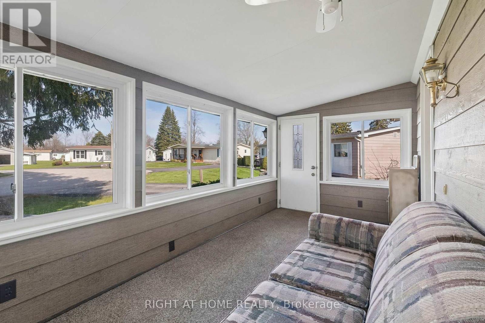 6 Emery Court, Georgina, Ontario  L0E 1R0 - Photo 5 - N13042282