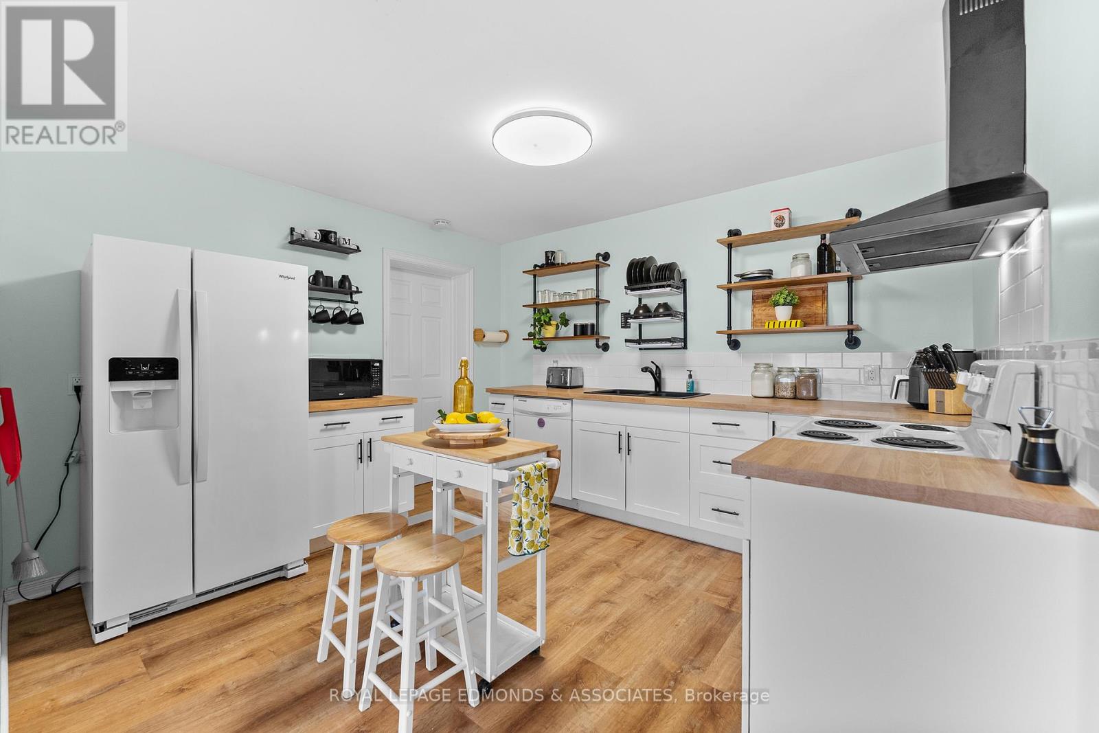 184 Riverside Drive, Pembroke, Ontario  K8A 5K9 - Photo 10 - X13042152