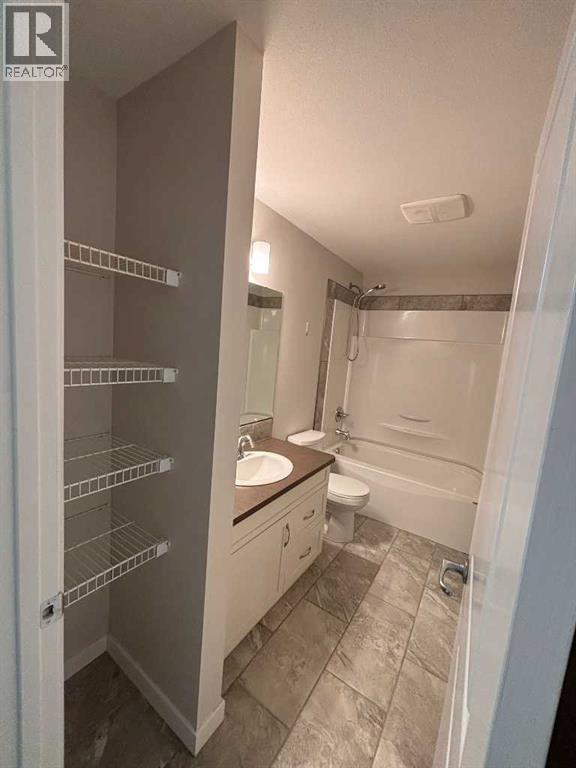 2, 359 Caledonia Boulevard W, Lethbridge, Alberta  T1J 5J5 - Photo 12 - A2292331