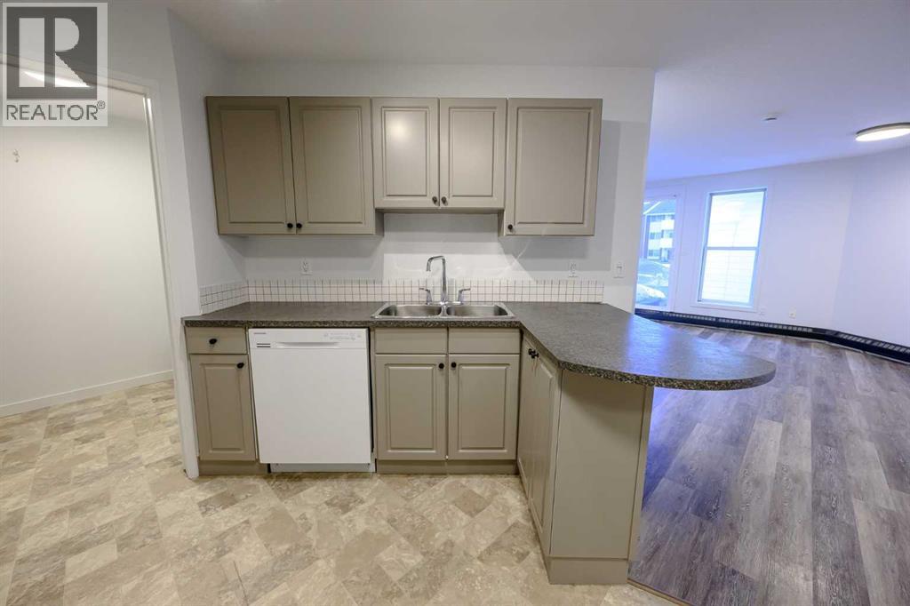 110, 9700 92 Avenue, Grande Prairie, Alberta  T8V 6Z7 - Photo 9 - A2300436