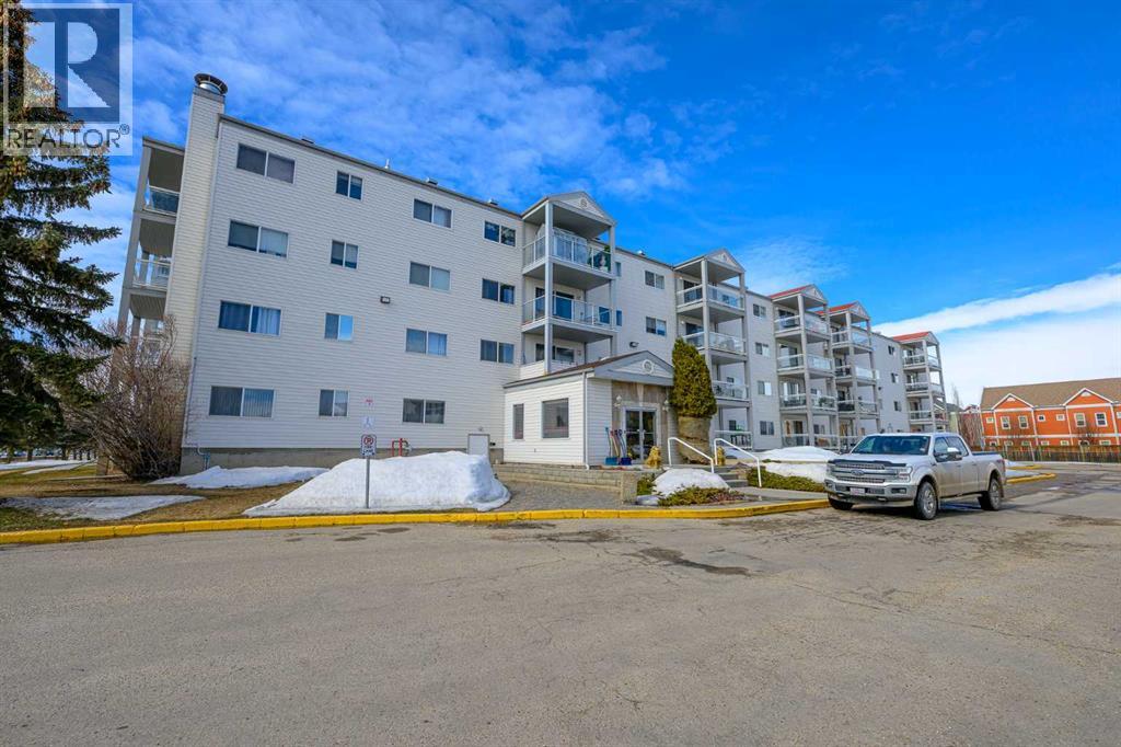 110, 9700 92 Avenue, Grande Prairie, Alberta  T8V 6Z7 - Photo 2 - A2300436