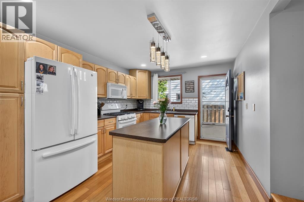 226 Edgewater Boulevard, Tecumseh, Ontario  N8N 2H2 - Photo 11 - 26009125