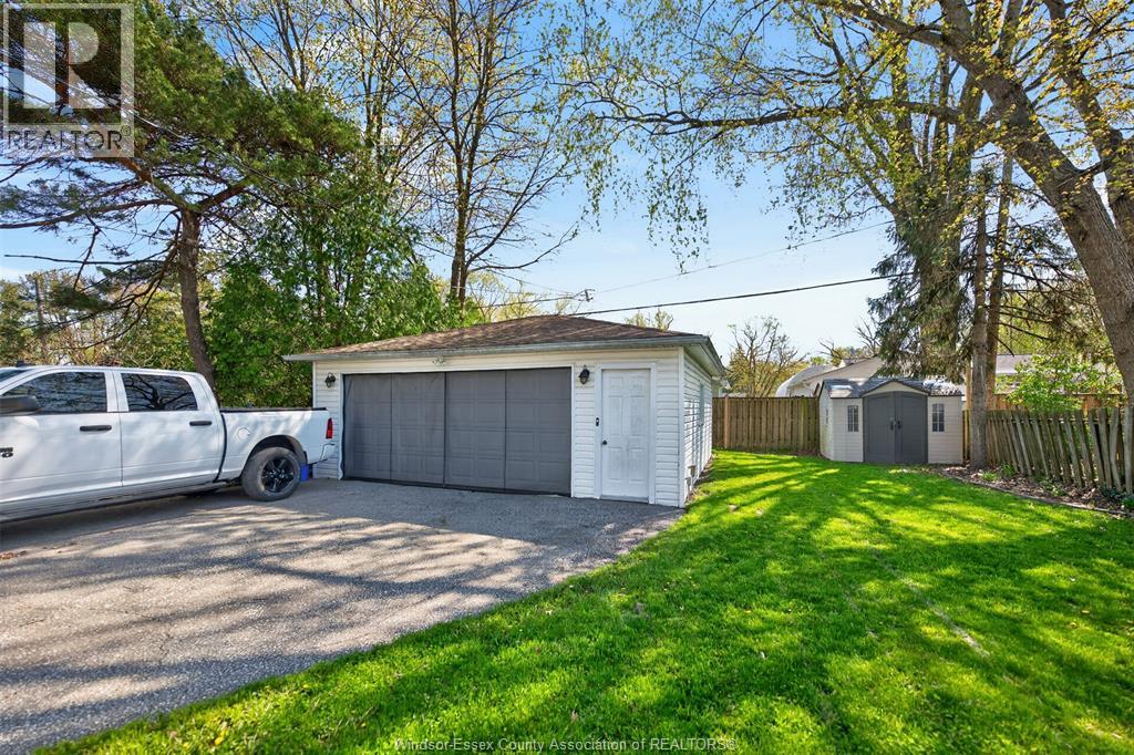 226 Edgewater Boulevard, Tecumseh, Ontario  N8N 2H2 - Photo 33 - 26009125