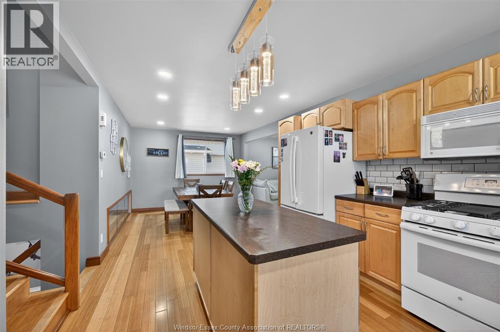 226 Edgewater Boulevard, Tecumseh, Ontario  N8N 2H2 - Photo 13 - 26009125