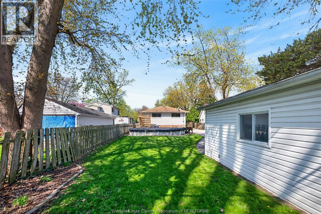 226 Edgewater Boulevard, Tecumseh, Ontario  N8N 2H2 - Photo 34 - 26009125