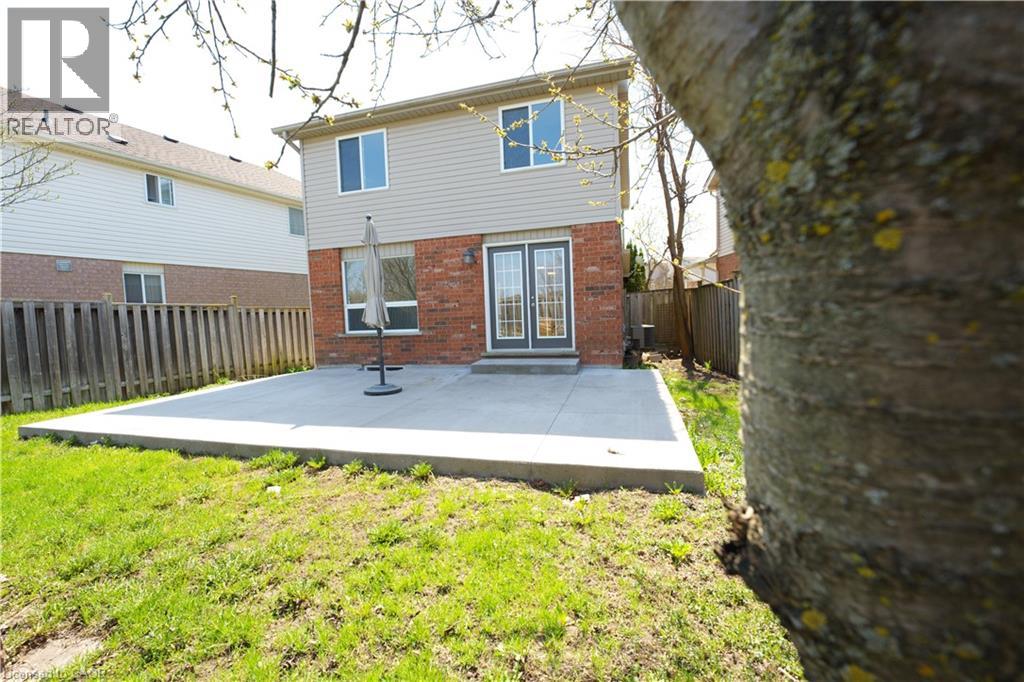 11 Lemonbalm Street, Kitchener, Ontario  N2E 1Z7 - Photo 9 - 40822065