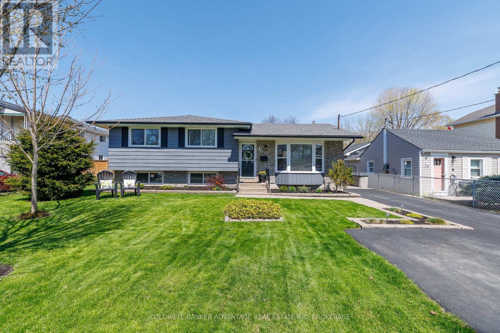 3 Northglen Avenue, St. Catharines, Ontario  L2M 1B3 - Photo 1 - X13010768