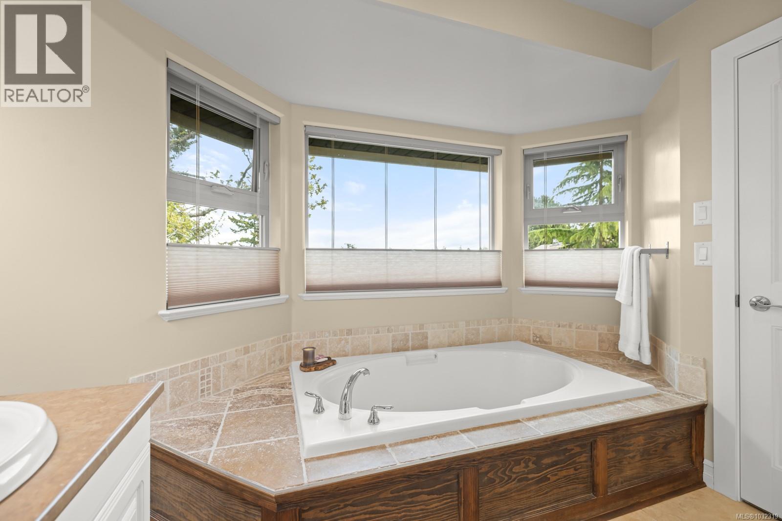 858 Selkirk Ave, Esquimalt, British Columbia  V9A 2T8 - Photo 18 - 1032319