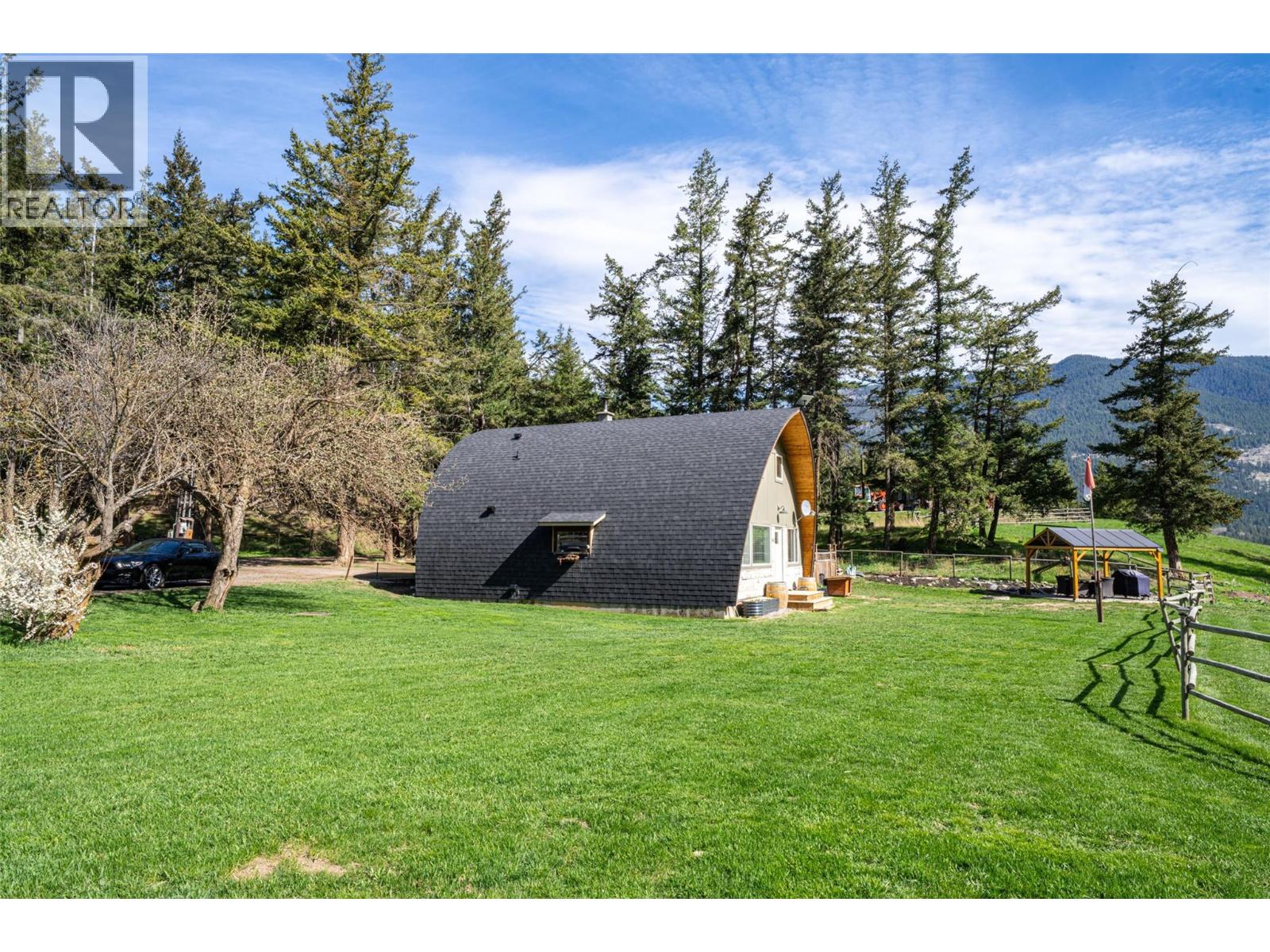 6142 Falkland Road, Falkland, British Columbia  V0E 1W0 - Photo 3 - 10384088