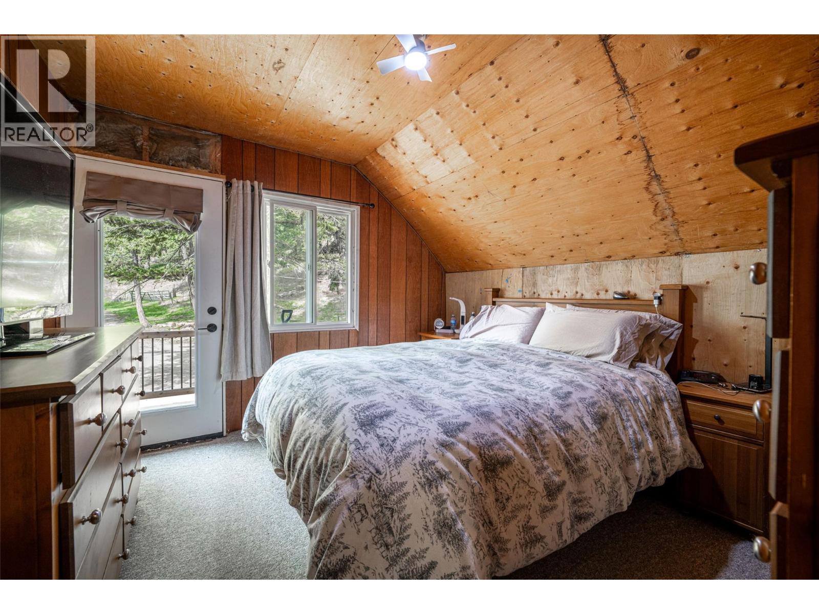 6142 Falkland Road, Falkland, British Columbia  V0E 1W0 - Photo 46 - 10384088