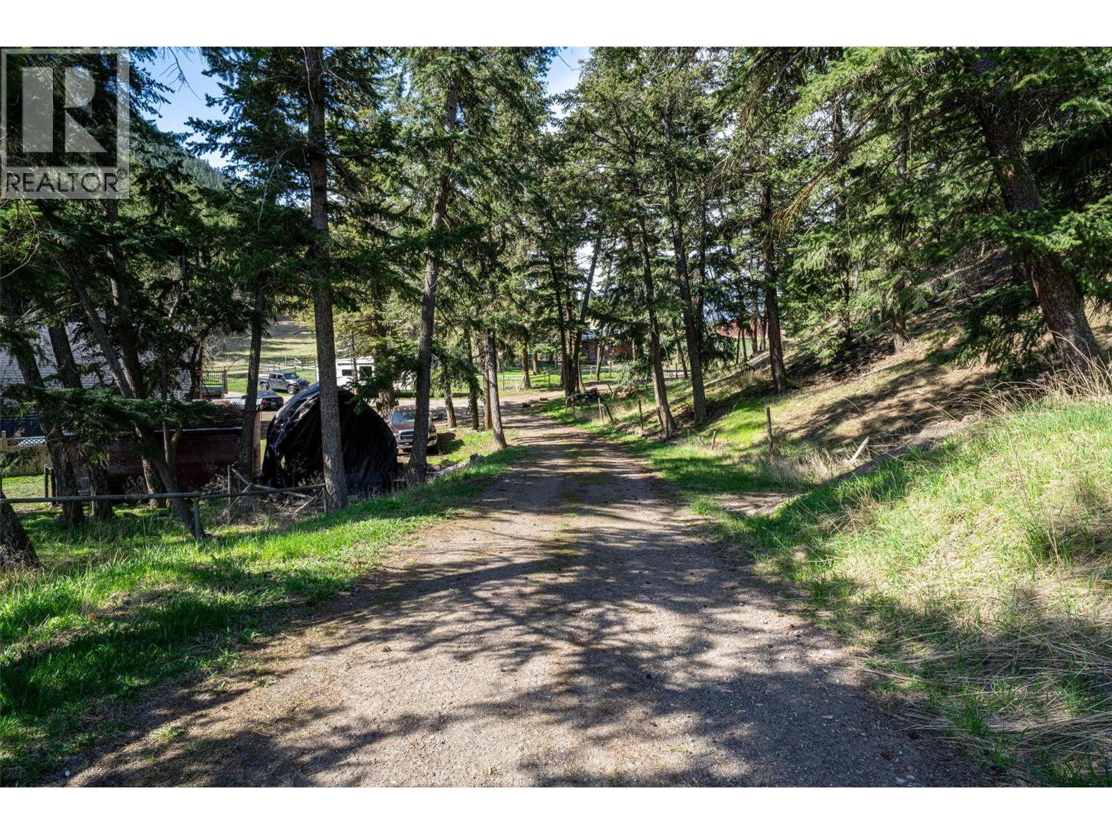 6142 Falkland Road, Falkland, British Columbia  V0E 1W0 - Photo 19 - 10384088