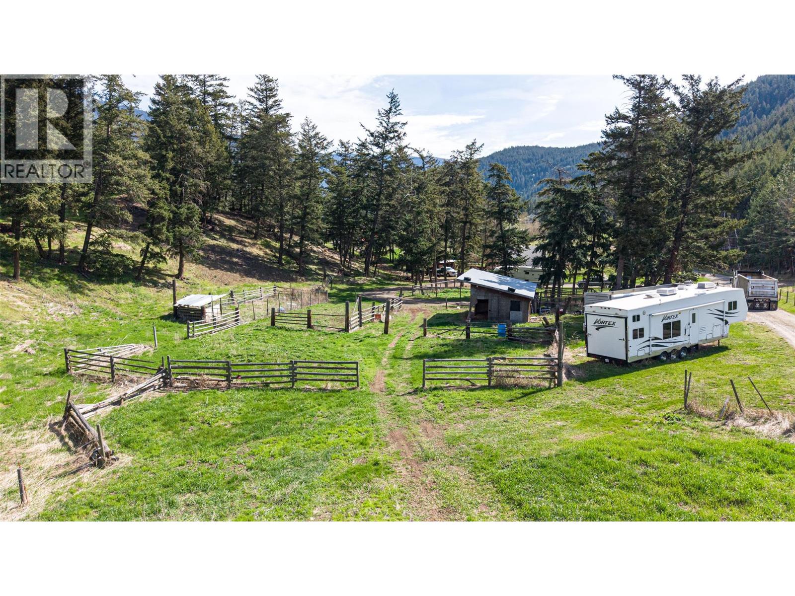 6142 Falkland Road, Falkland, British Columbia  V0E 1W0 - Photo 57 - 10384088