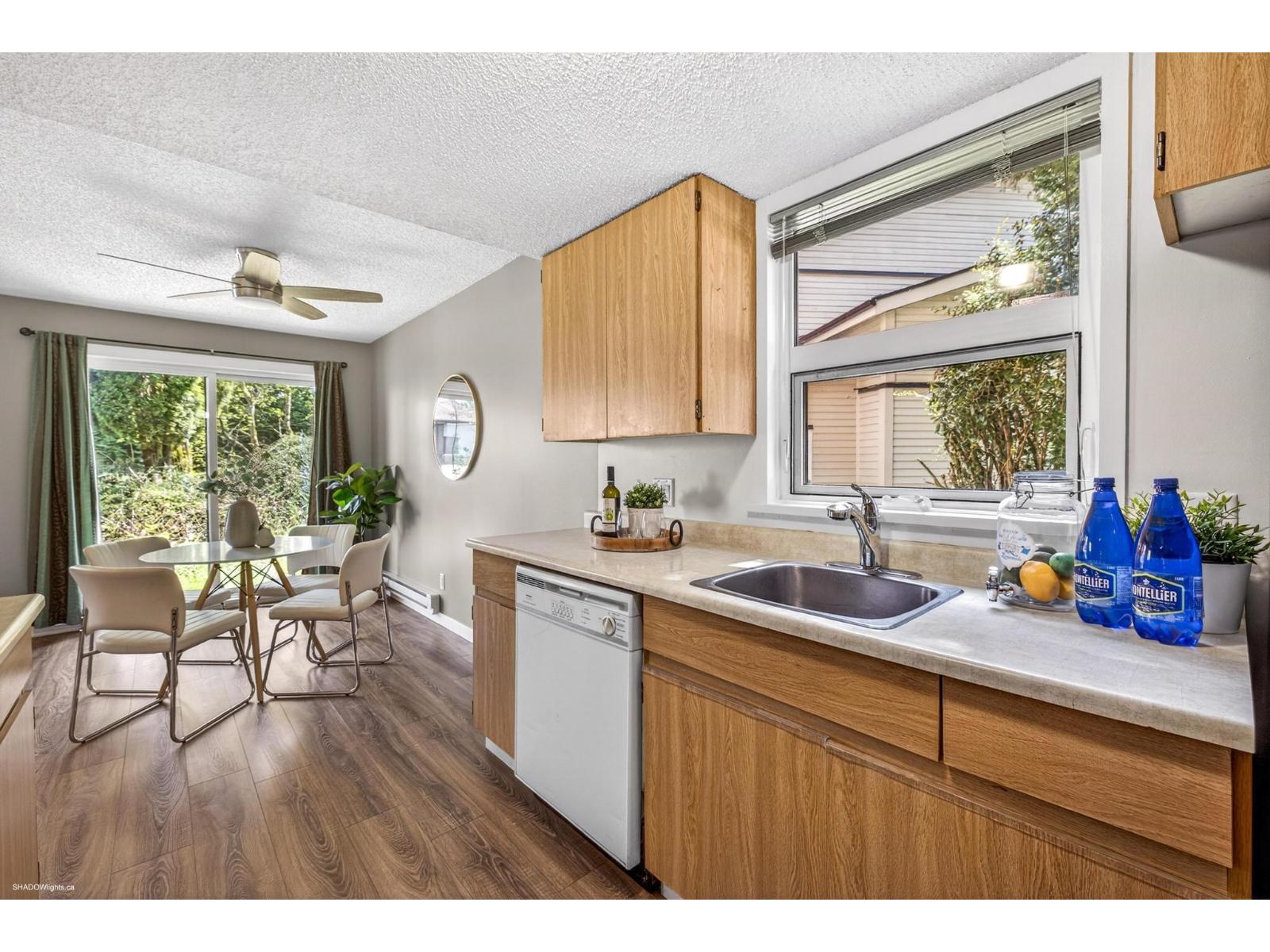 101 7120 133 Street, Surrey, British Columbia  V3W 7Z7 - Photo 9 - R3115454