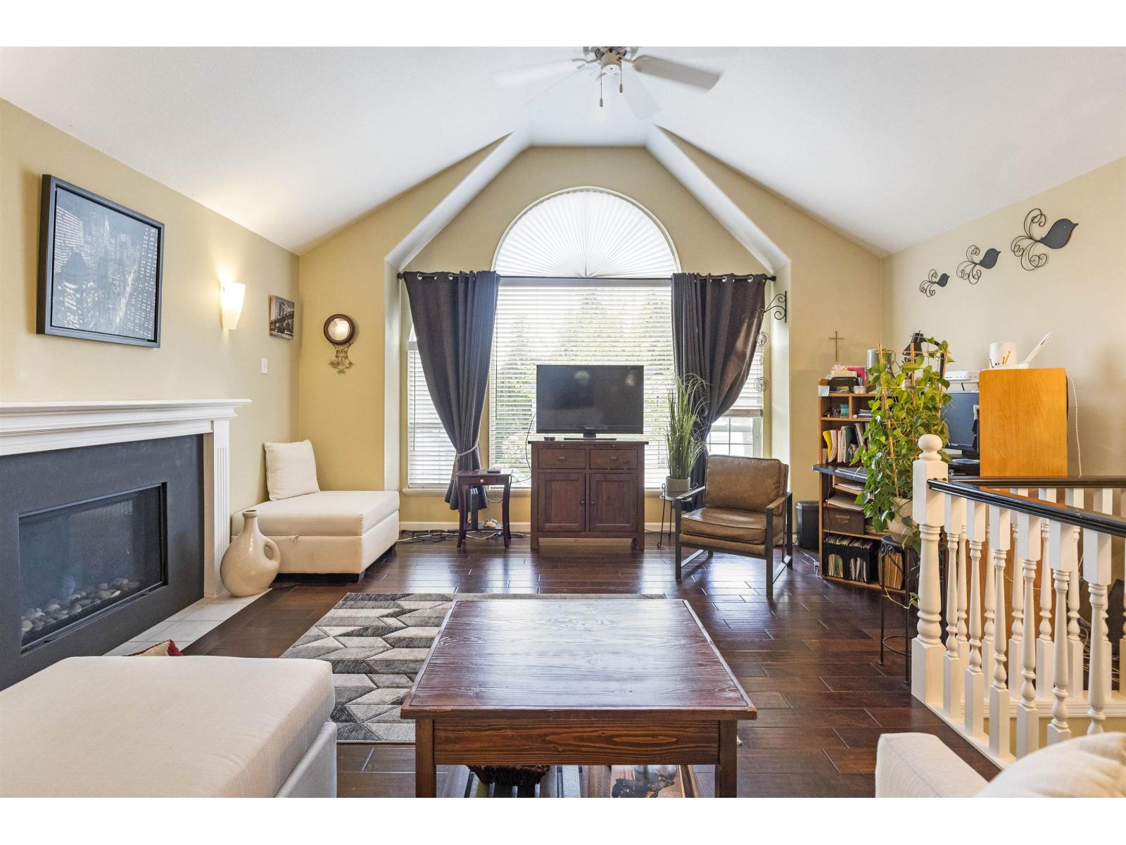 8381 Casselman Crescent, Mission, British Columbia  V2V 6Z7 - Photo 10 - R3115433