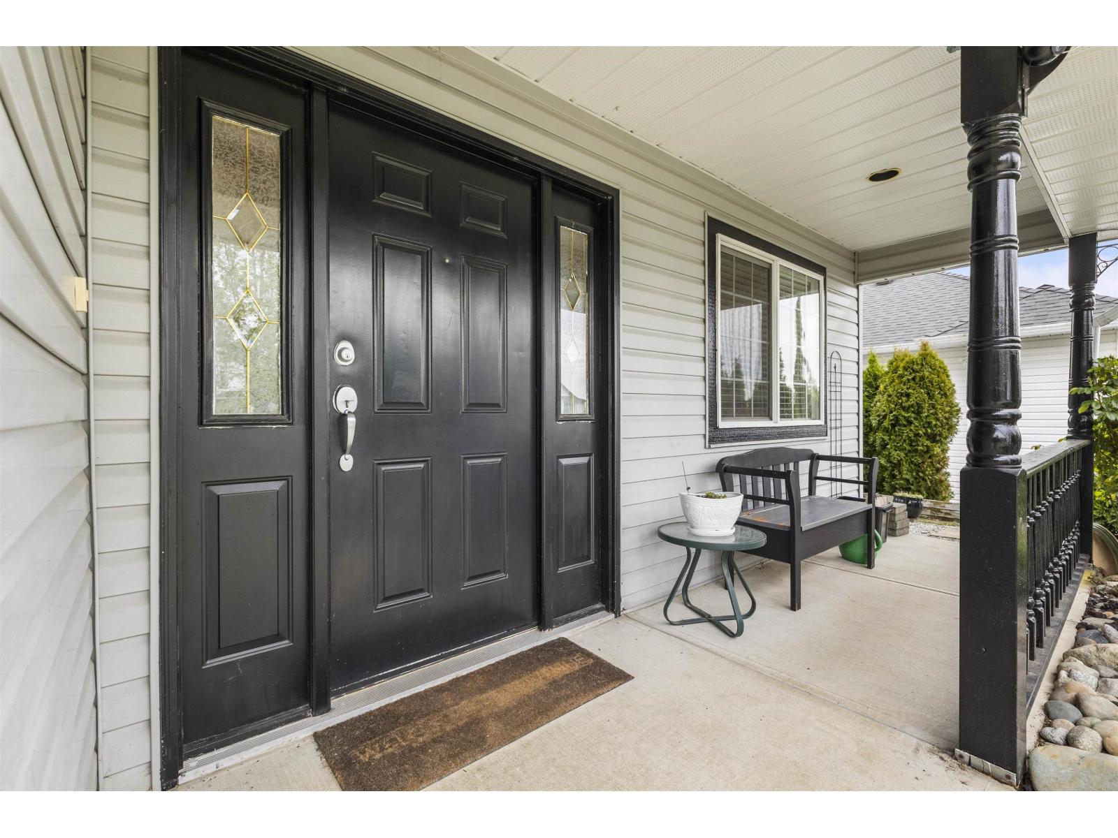 8381 Casselman Crescent, Mission, British Columbia  V2V 6Z7 - Photo 4 - R3115433