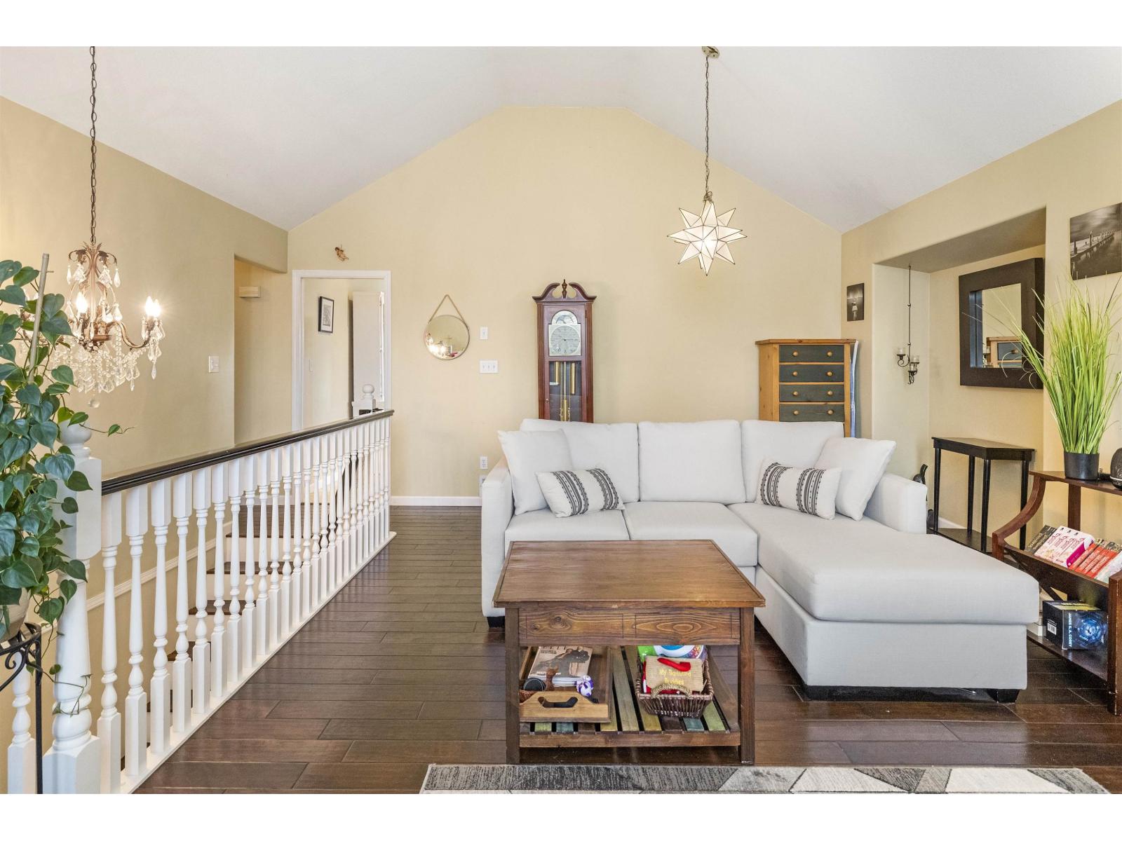 8381 Casselman Crescent, Mission, British Columbia  V2V 6Z7 - Photo 7 - R3115433