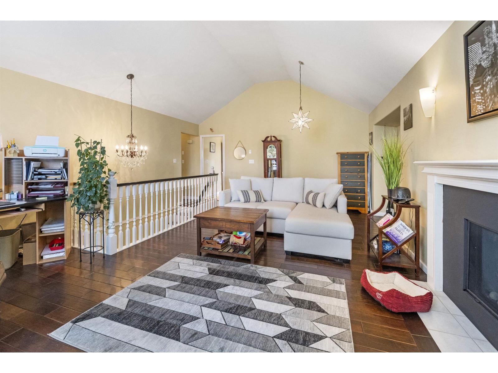 8381 Casselman Crescent, Mission, British Columbia  V2V 6Z7 - Photo 8 - R3115433