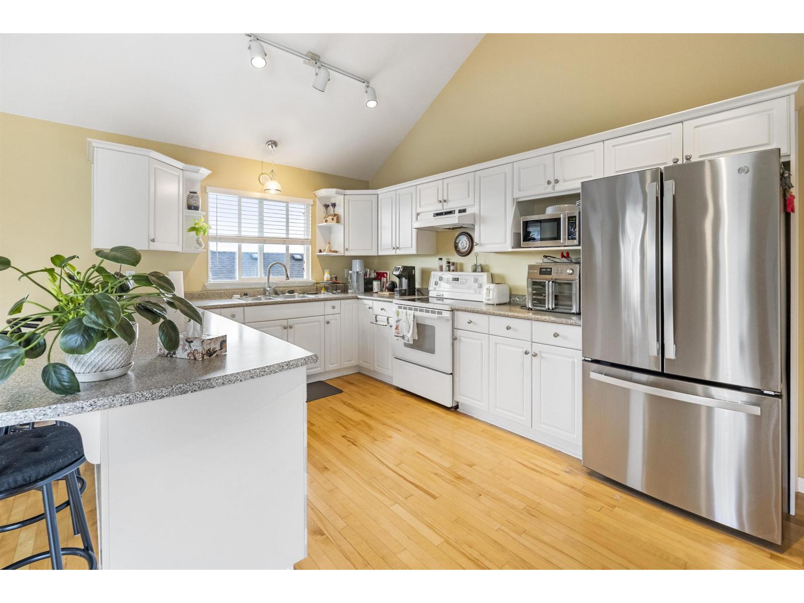 8381 Casselman Crescent, Mission, British Columbia  V2V 6Z7 - Photo 14 - R3115433