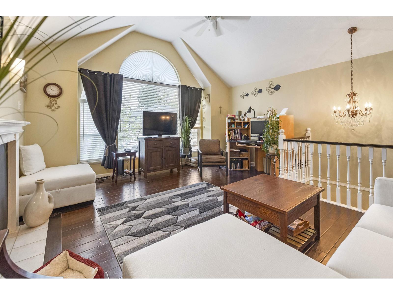 8381 Casselman Crescent, Mission, British Columbia  V2V 6Z7 - Photo 9 - R3115433